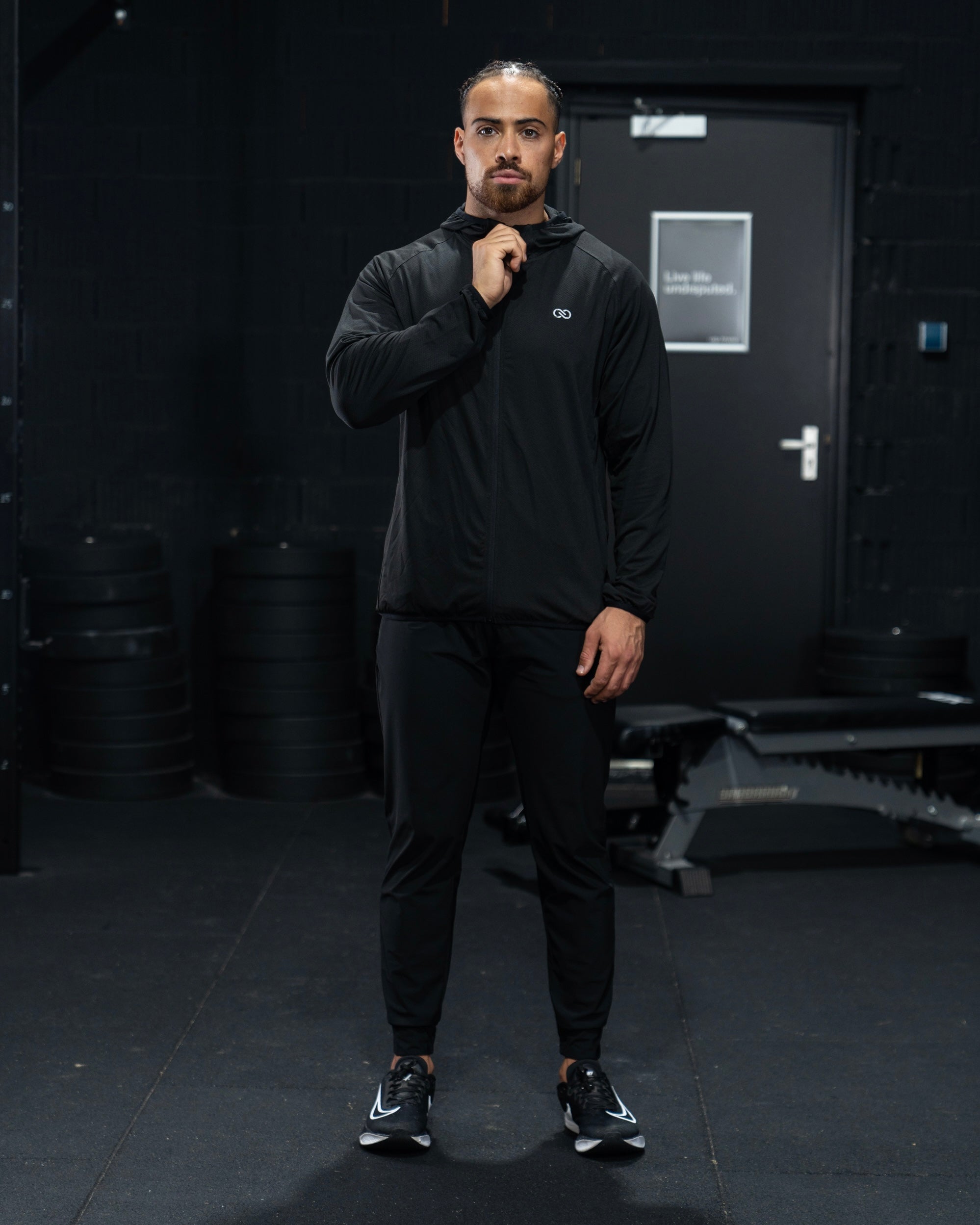 Essential Wind Jacket Black