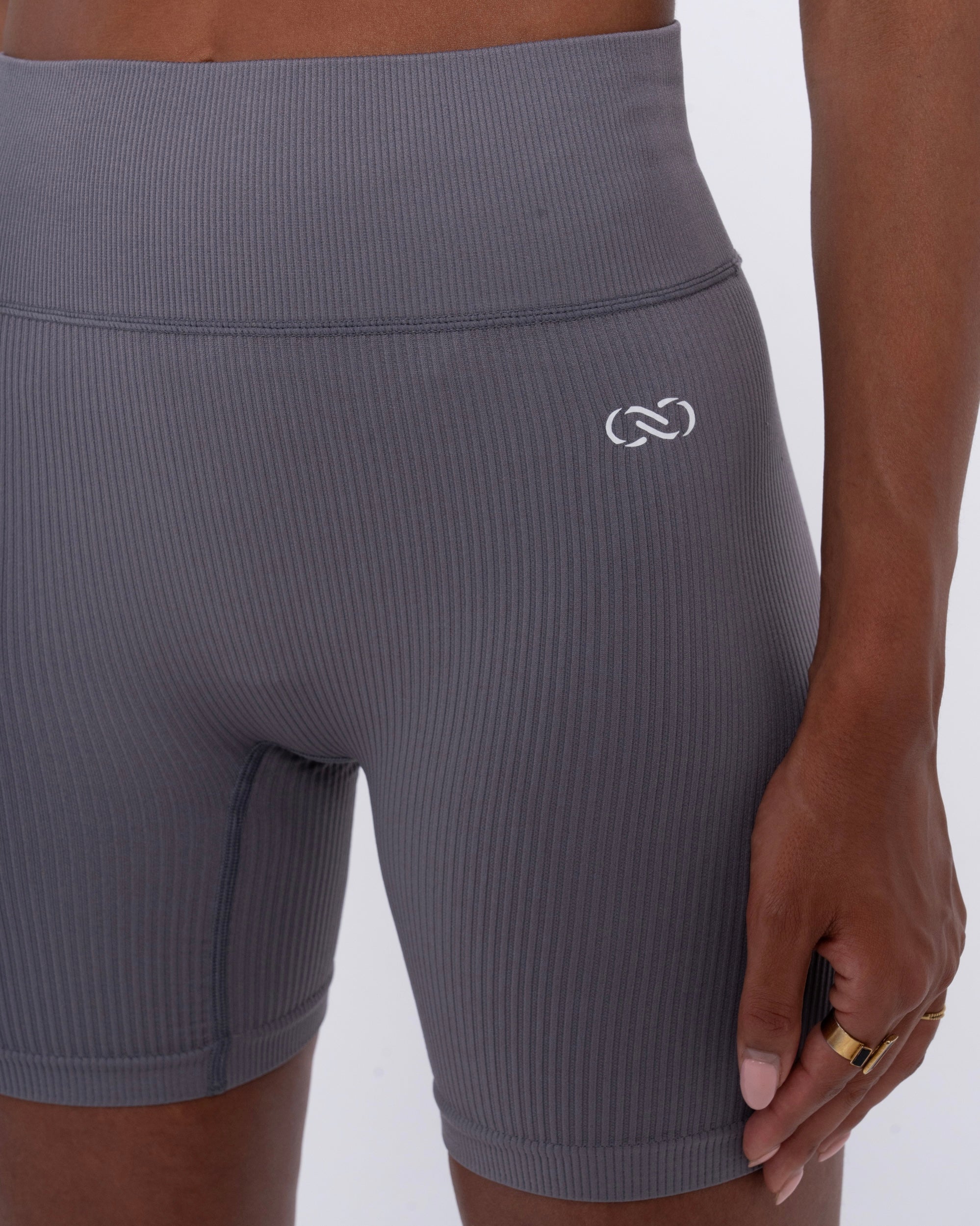 Balance Shorts Grey