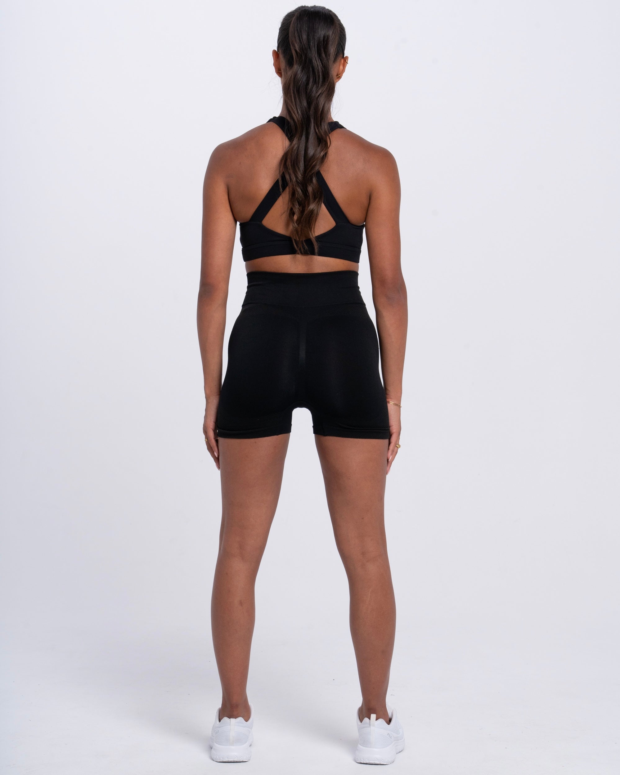Impact Essential Short Black