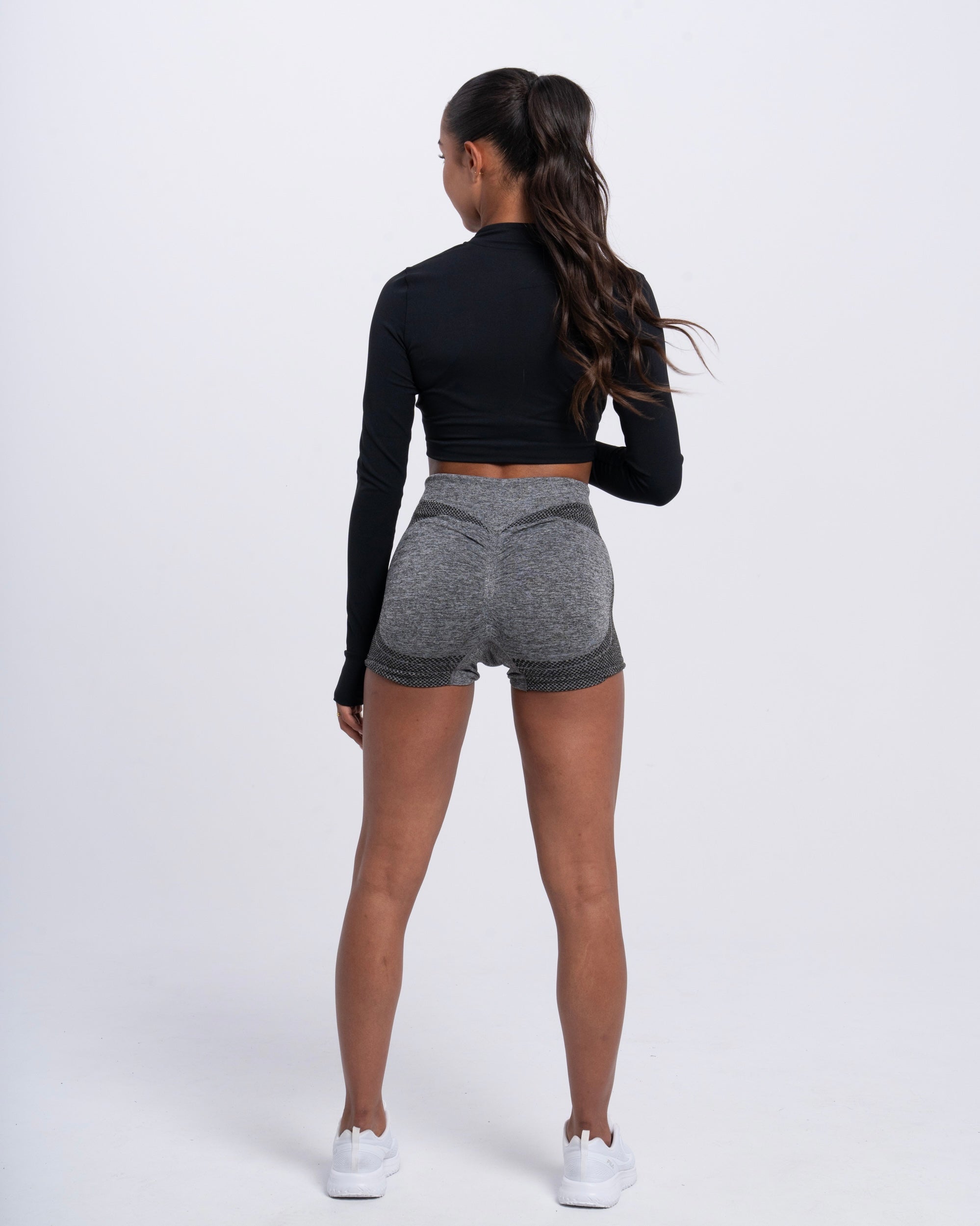 Impact Essential Short Grey