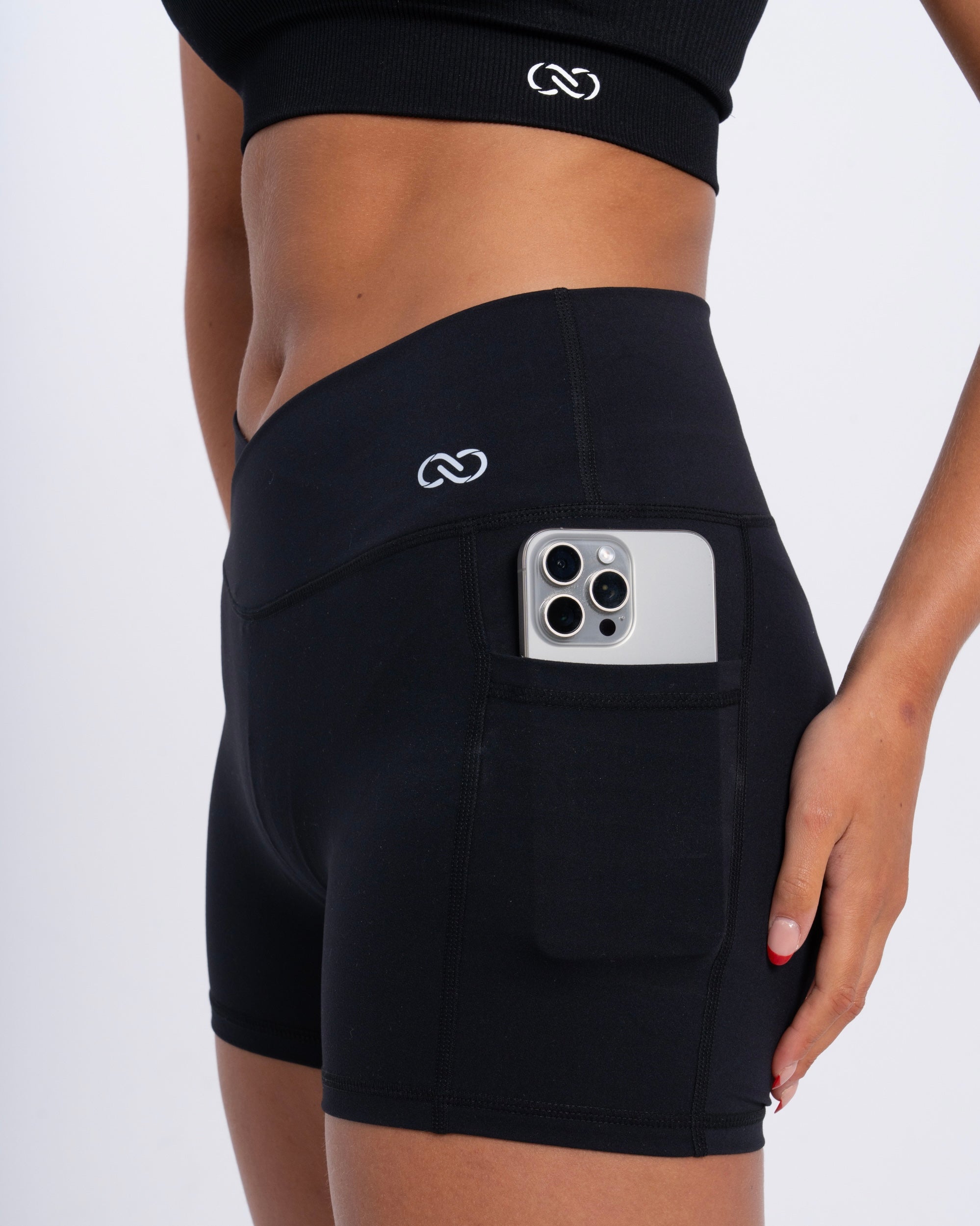 Elevate Pocket Shorts Black